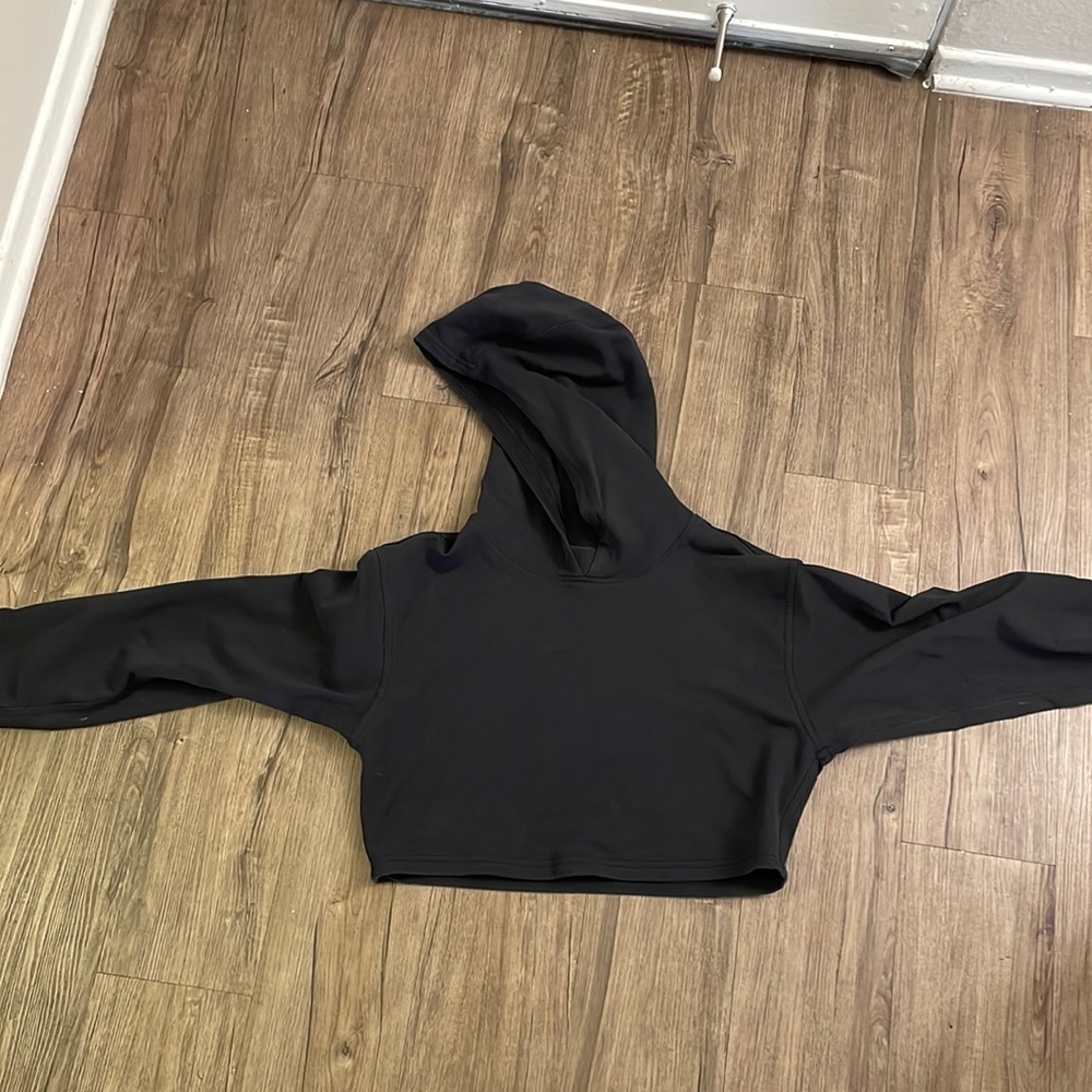Lululemon cropped black hoodie, worn only a few times, size 4